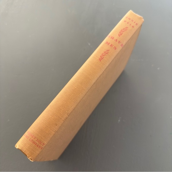 Brave Men Ernie Pyle Vintage Brown Hardcover Book 1944 Rationed Paper - Picture 10 of 11